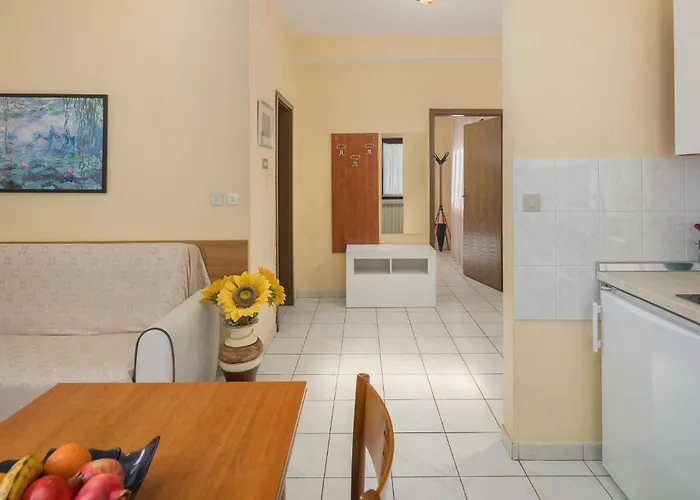 Cerova Ii ポレッチ